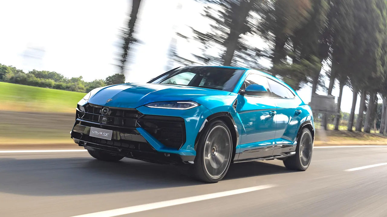 Lamborghini Urus SE Hybrid 800 HP, A Supercar Disguised as a Family Car